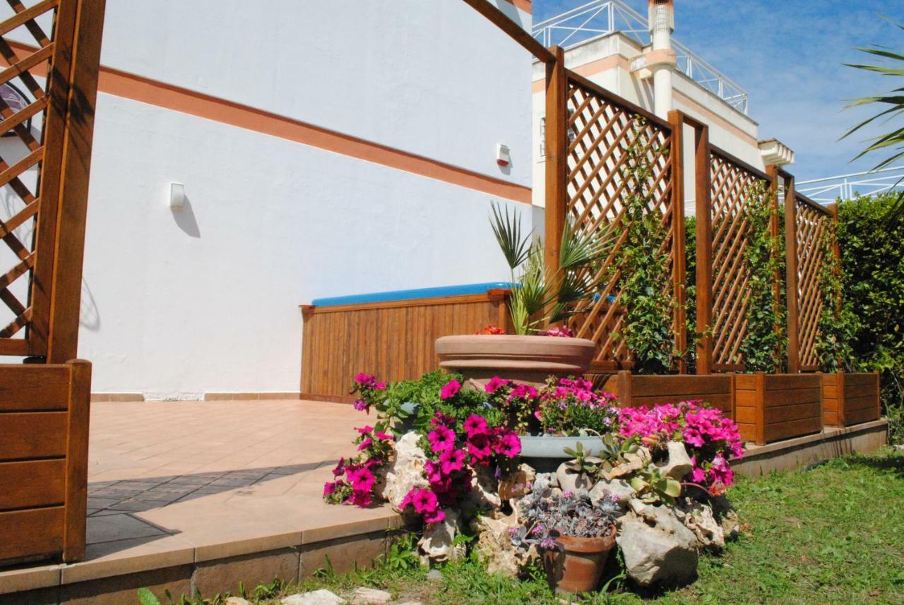 Villa Regina B&B Nettuno Kültér fotó